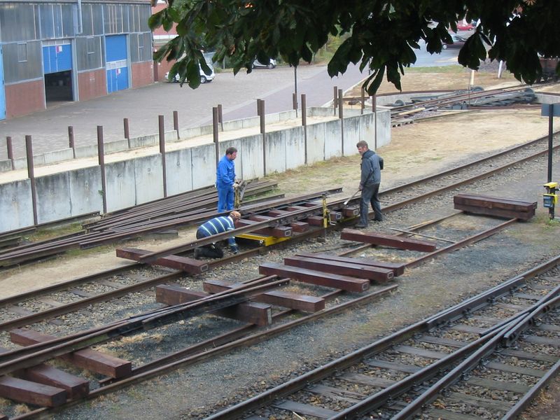 2009-09-29, Museumsbahn Weichenbau10.JPG